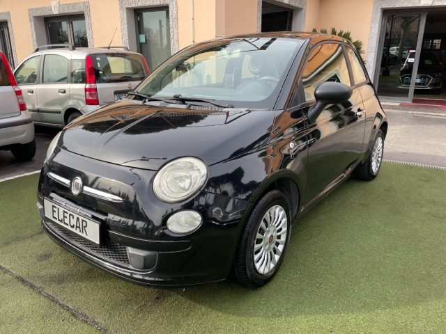 FIAT 500 Nero pastello