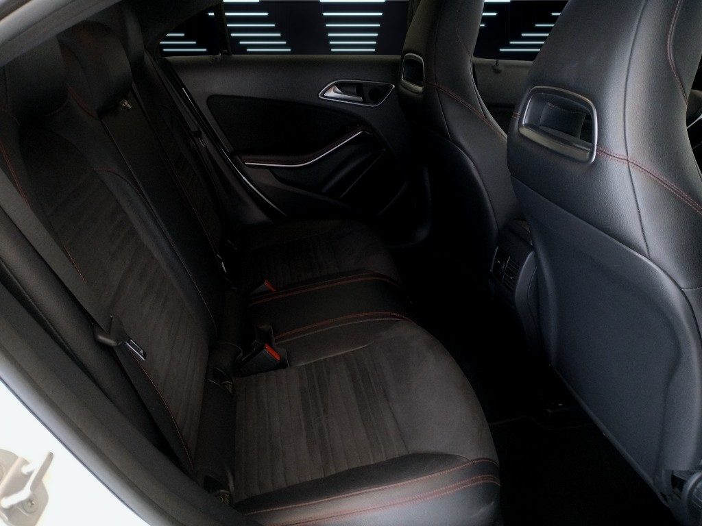 MERCEDES-BENZ CLA 200 CDI Premium 136 Cv Unico Proprietario - 18