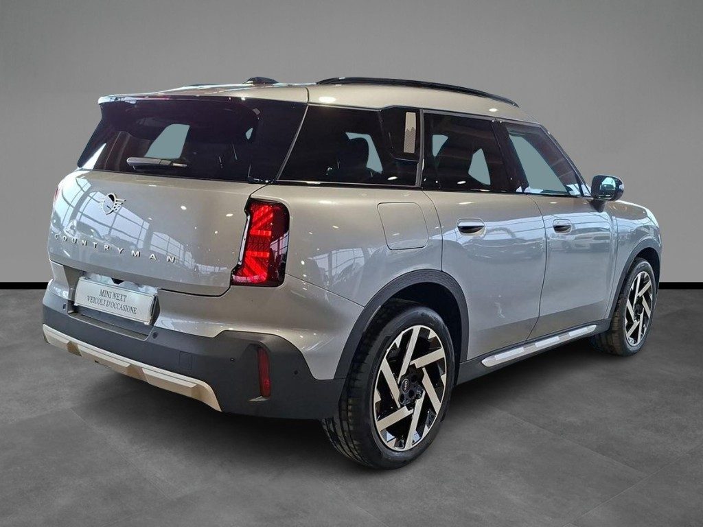 MINI Mini D Favoured Countryman Pacchetto M + Tetto apr. - 17