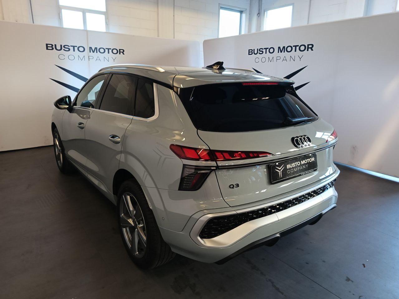 AUDI Q3 TFSI 110 kW mHEV S tronic S Line edition - 4