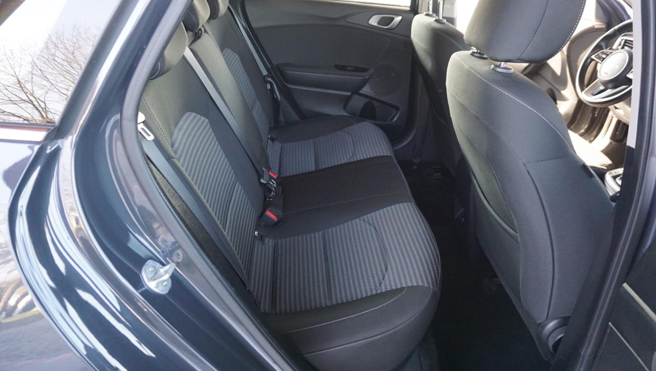 KIA Ceed 1.6 CRDi 136 CV MHEV DCT SW Business - 31