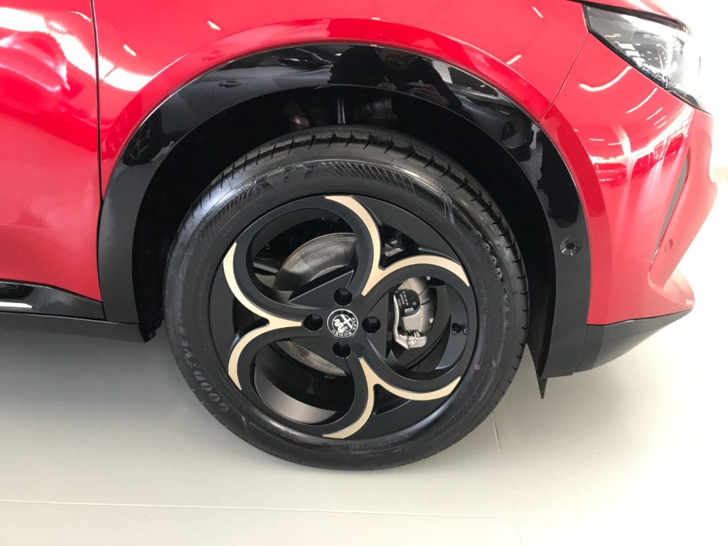 ALFA ROMEO Junior 1.2 145 CV Hybrid eDCT6 Intensa + Tetto - 27