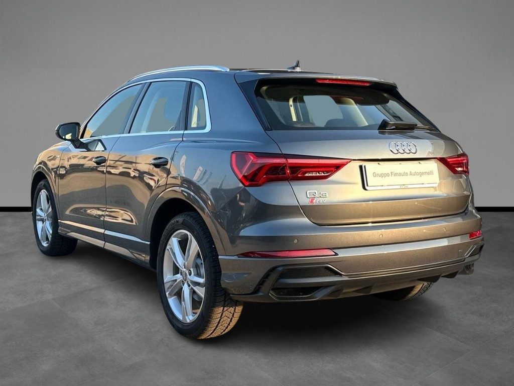 AUDI Q3 35 TFSI S tronic S-line edition - 3