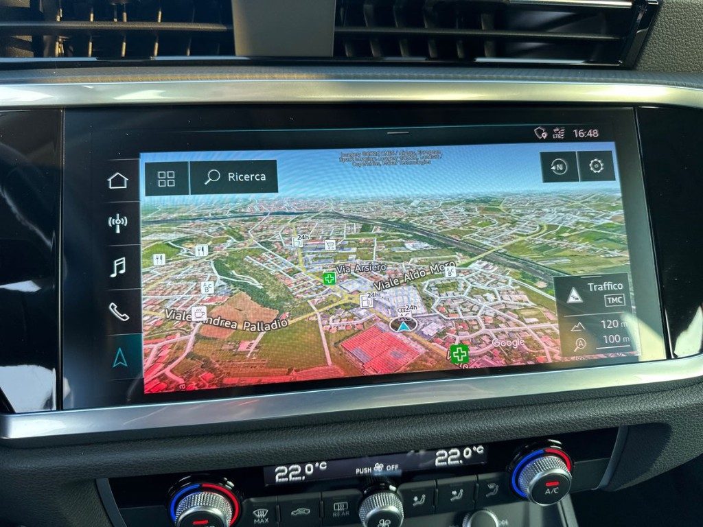 AUDI Q3 35 TFSI S tronic S-line edition - 10