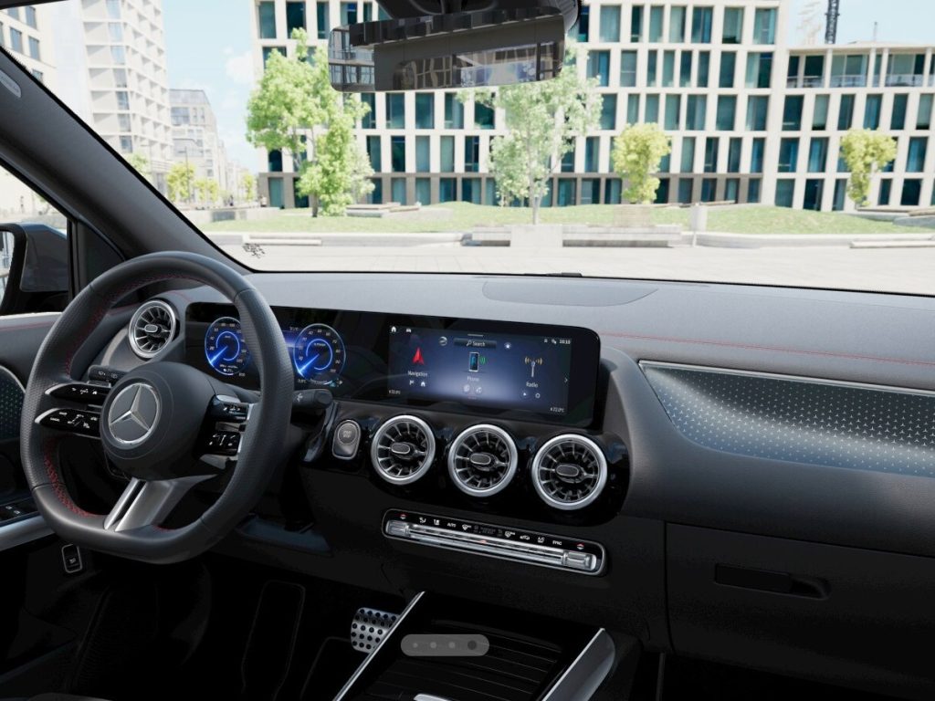 MERCEDES-BENZ EQA 250+ AMG Line Advanced Plus - 8