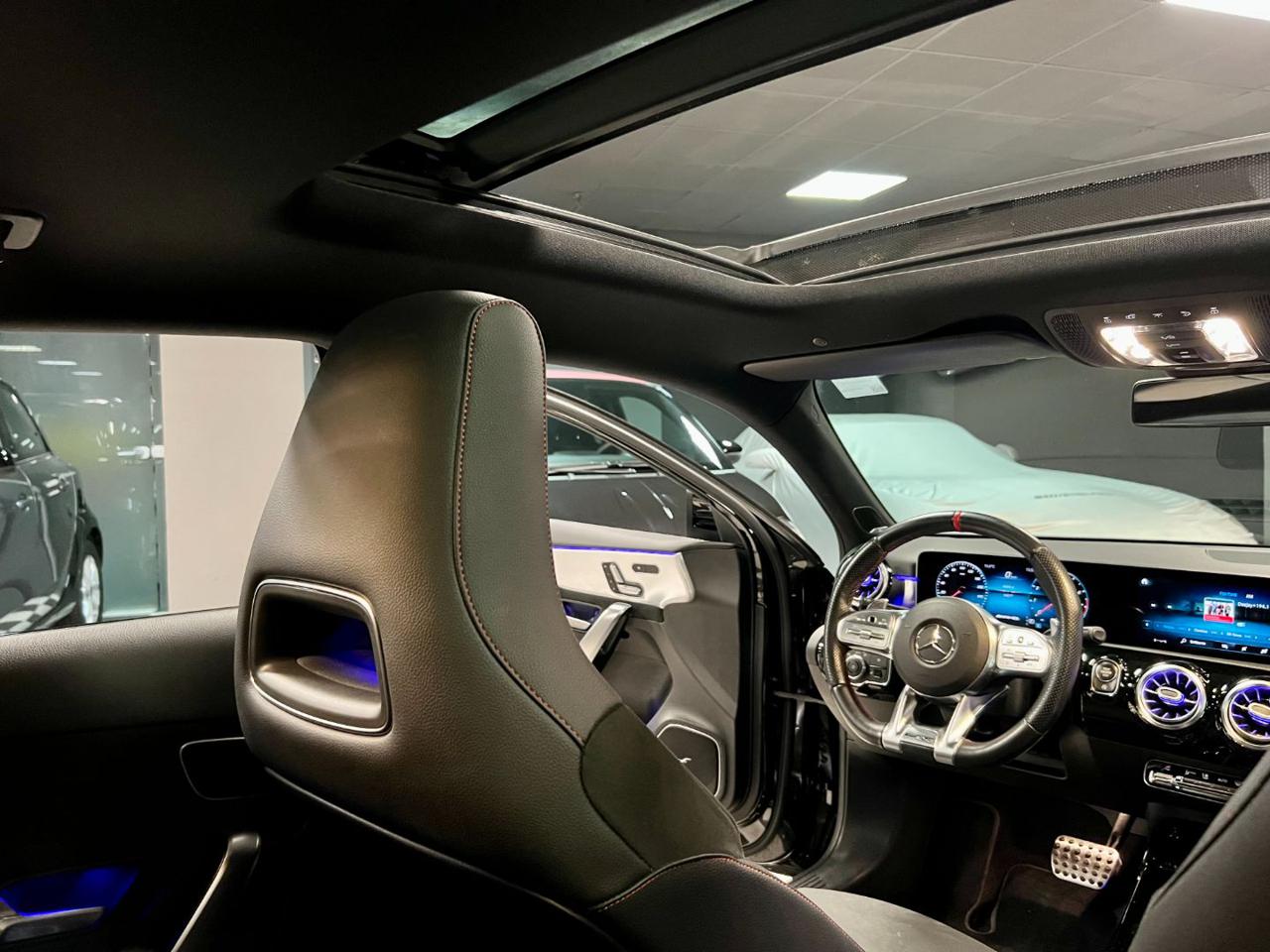 MERCEDES-BENZ A 35 AMG 4Matic - 27