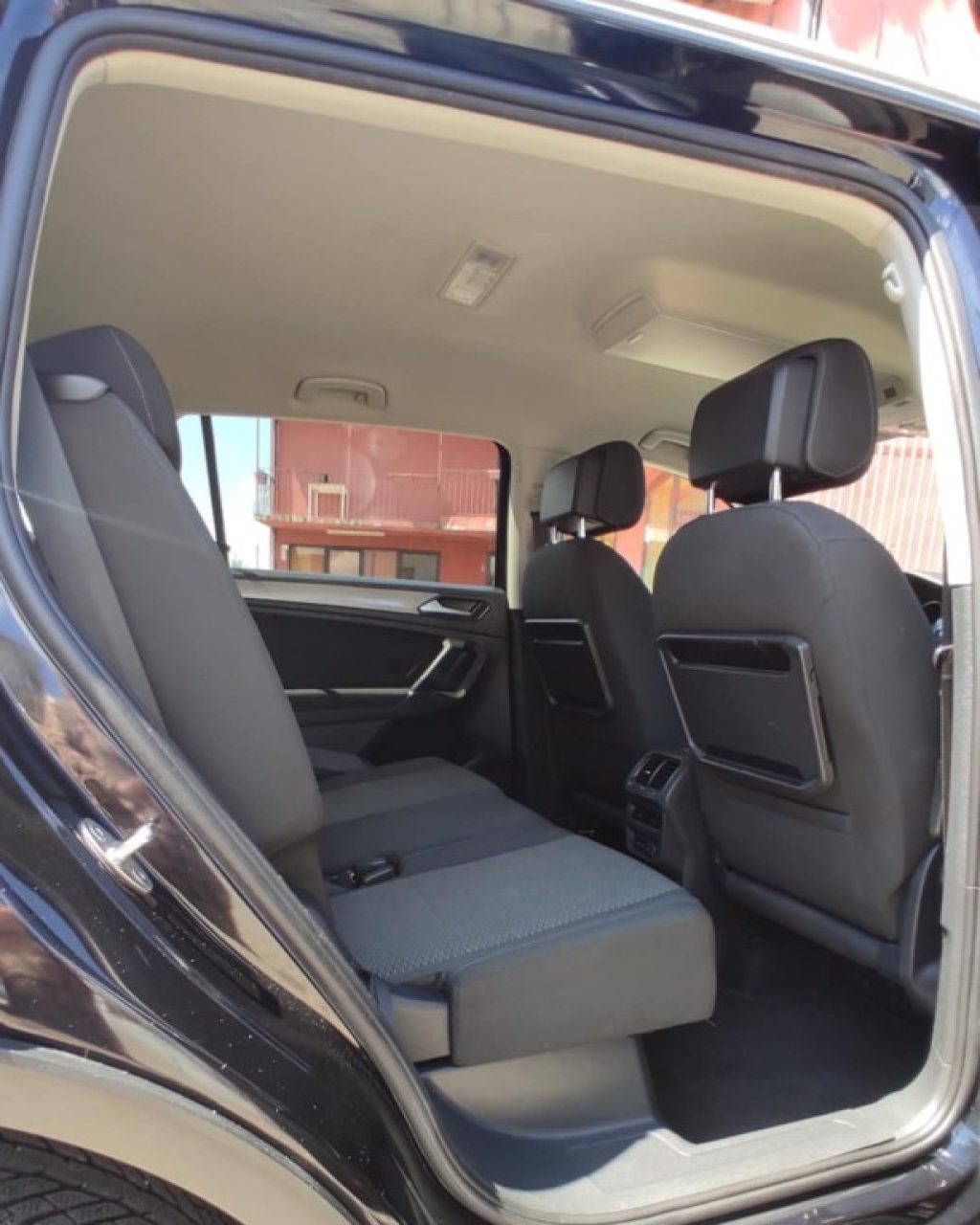 VOLKSWAGEN Tiguan Allspace 2.0 TDI 7 POSTI SCR DSG Business BMT - 8