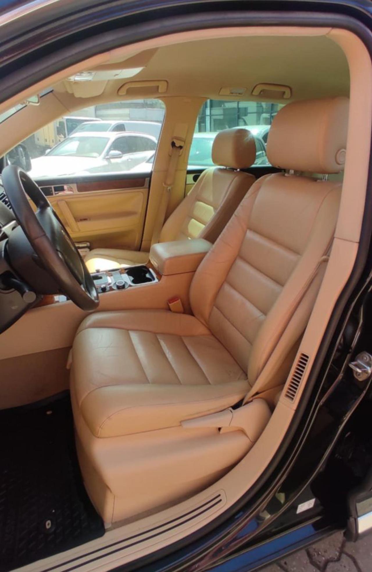 VOLKSWAGEN Touareg 3.0 TDI GANCIO TRAINO tiptronic Exclusive  V6 - 4