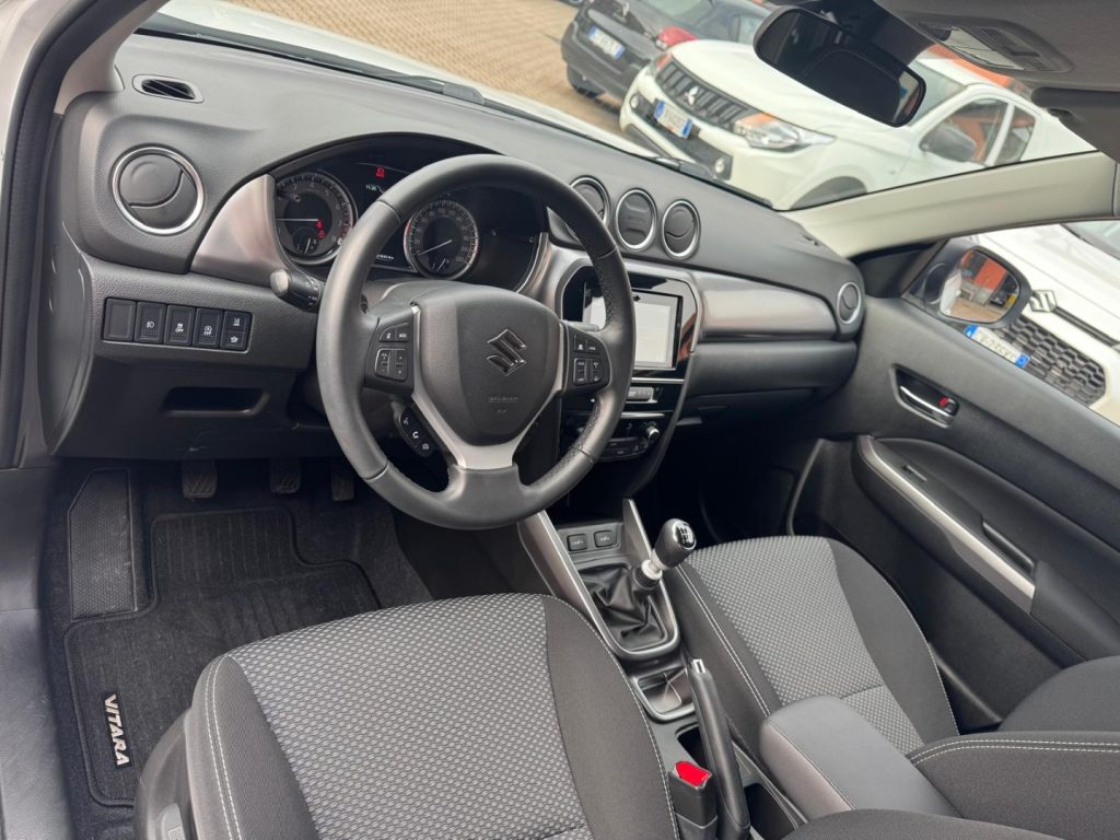 SUZUKI Vitara 1.4 Hybrid 130CV COOL - 10