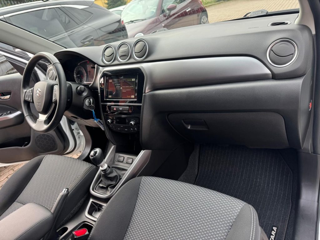 SUZUKI Vitara 1.4 Hybrid 130CV COOL - 14