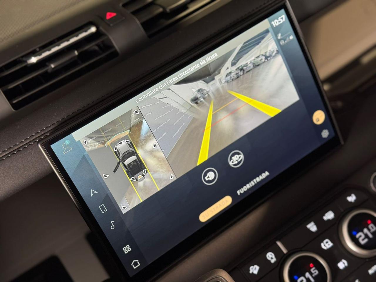 LAND ROVER Defender 90 3.0D I6 200 CV AWD Auto S - 13