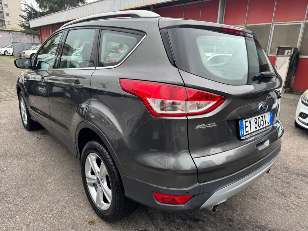 FORD Kuga 2.0 TDCI 120 CV S&S 2WD TITANIUM - 5