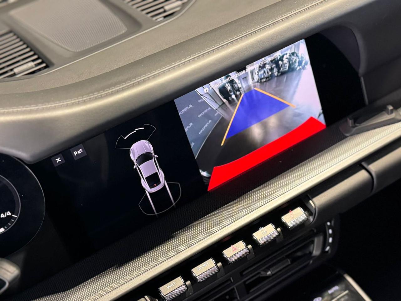 PORSCHE 911 Carrera - 14