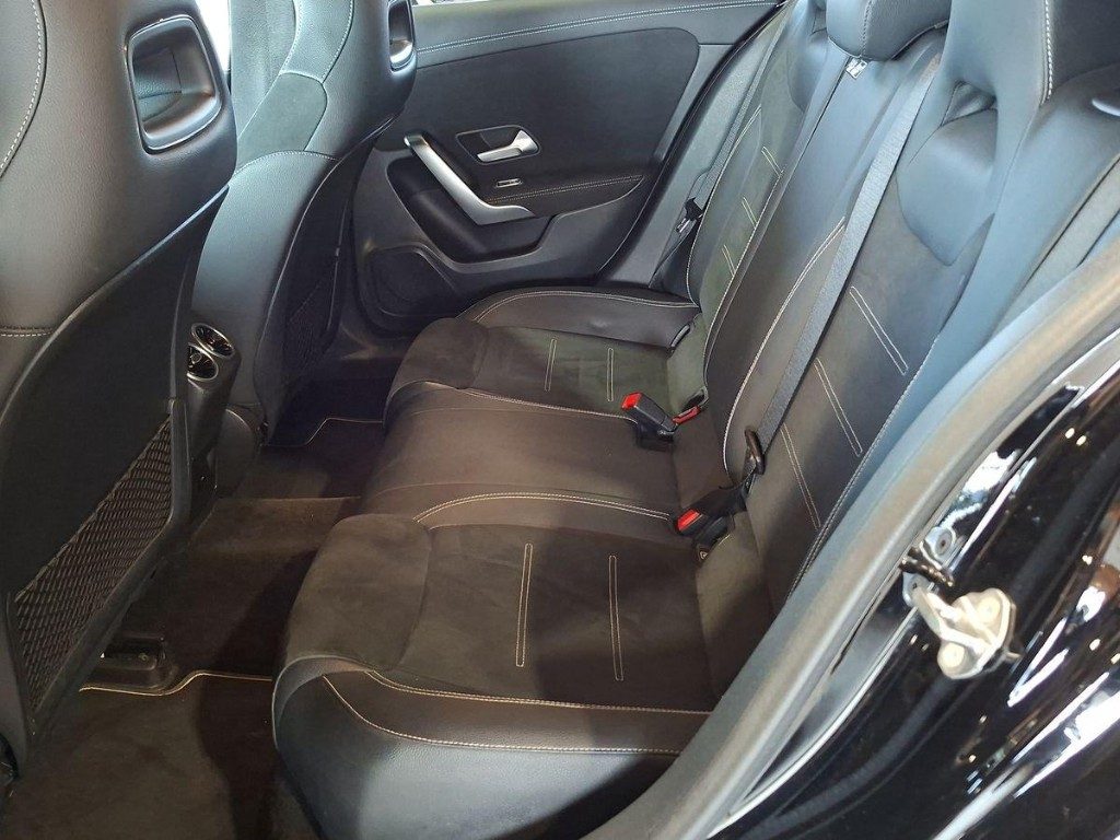 MERCEDES-BENZ A 180 d Premium Aut - 9