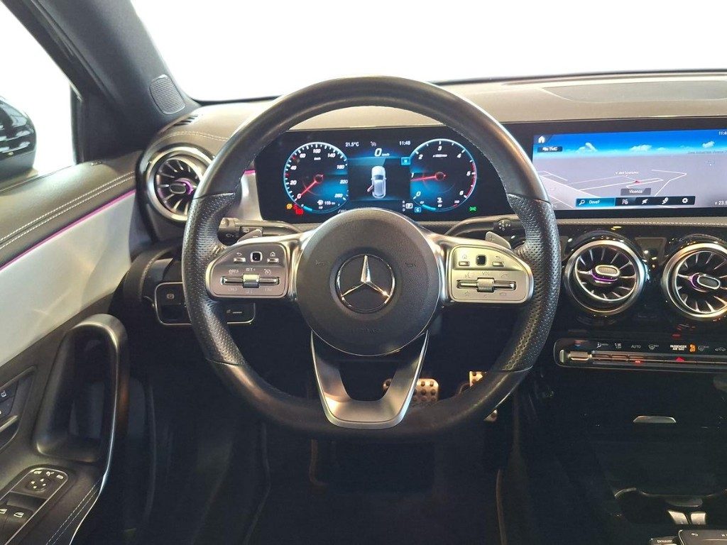 MERCEDES-BENZ A 180 d Premium Aut - 11