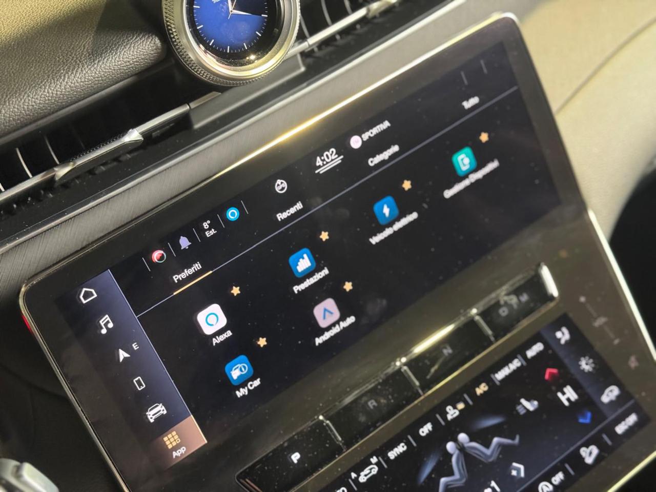 MASERATI Grecale MHEV 300 CV AWD GT - 16