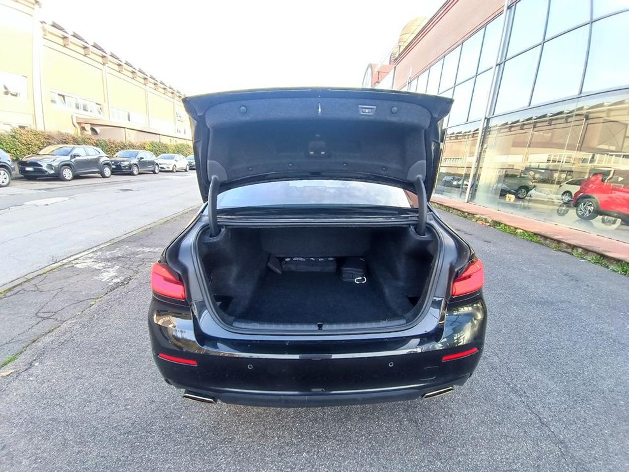 BMW 530 d 48V xDrive Luxury - 11