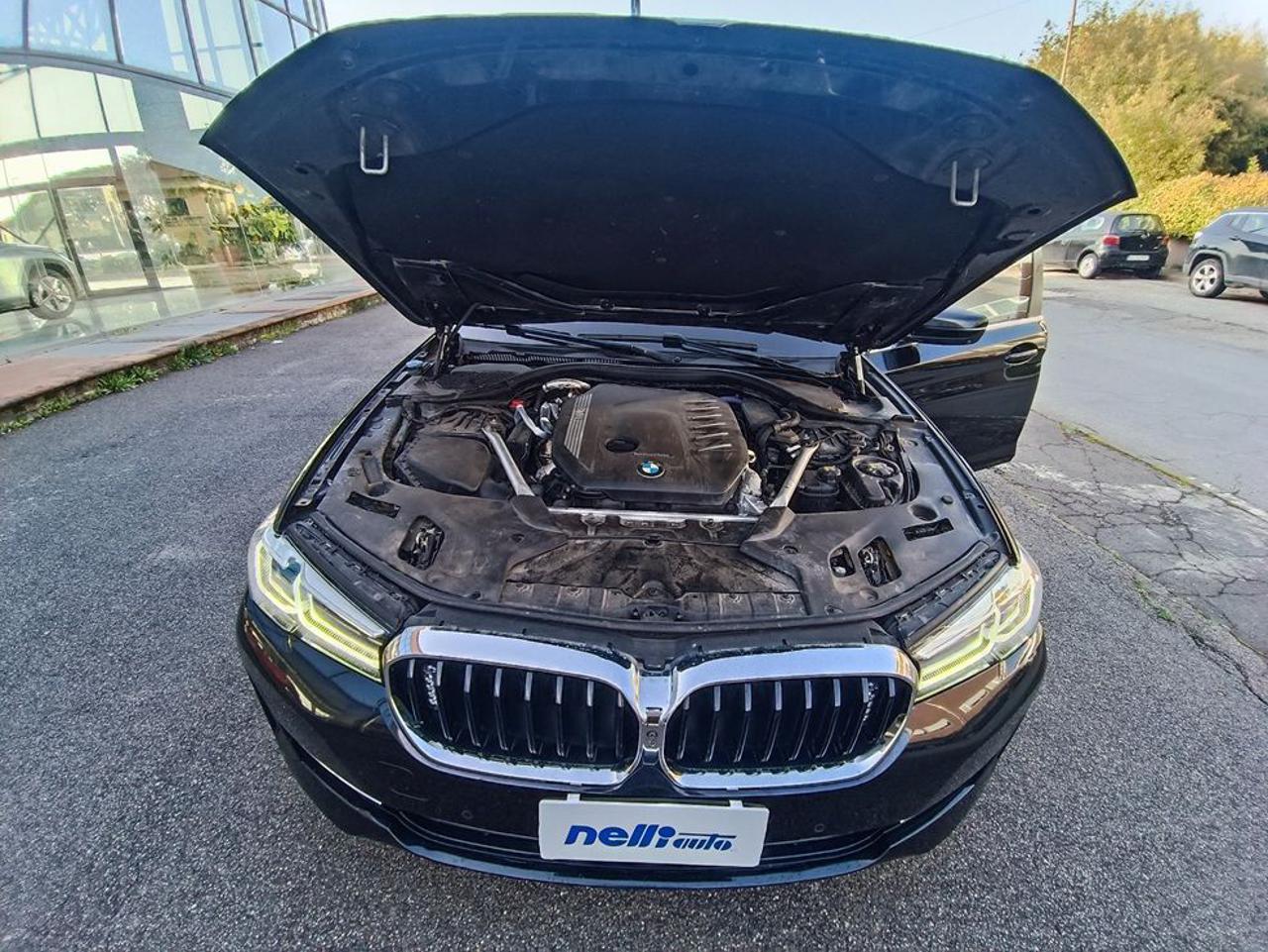 BMW 530 d 48V xDrive Luxury - 4