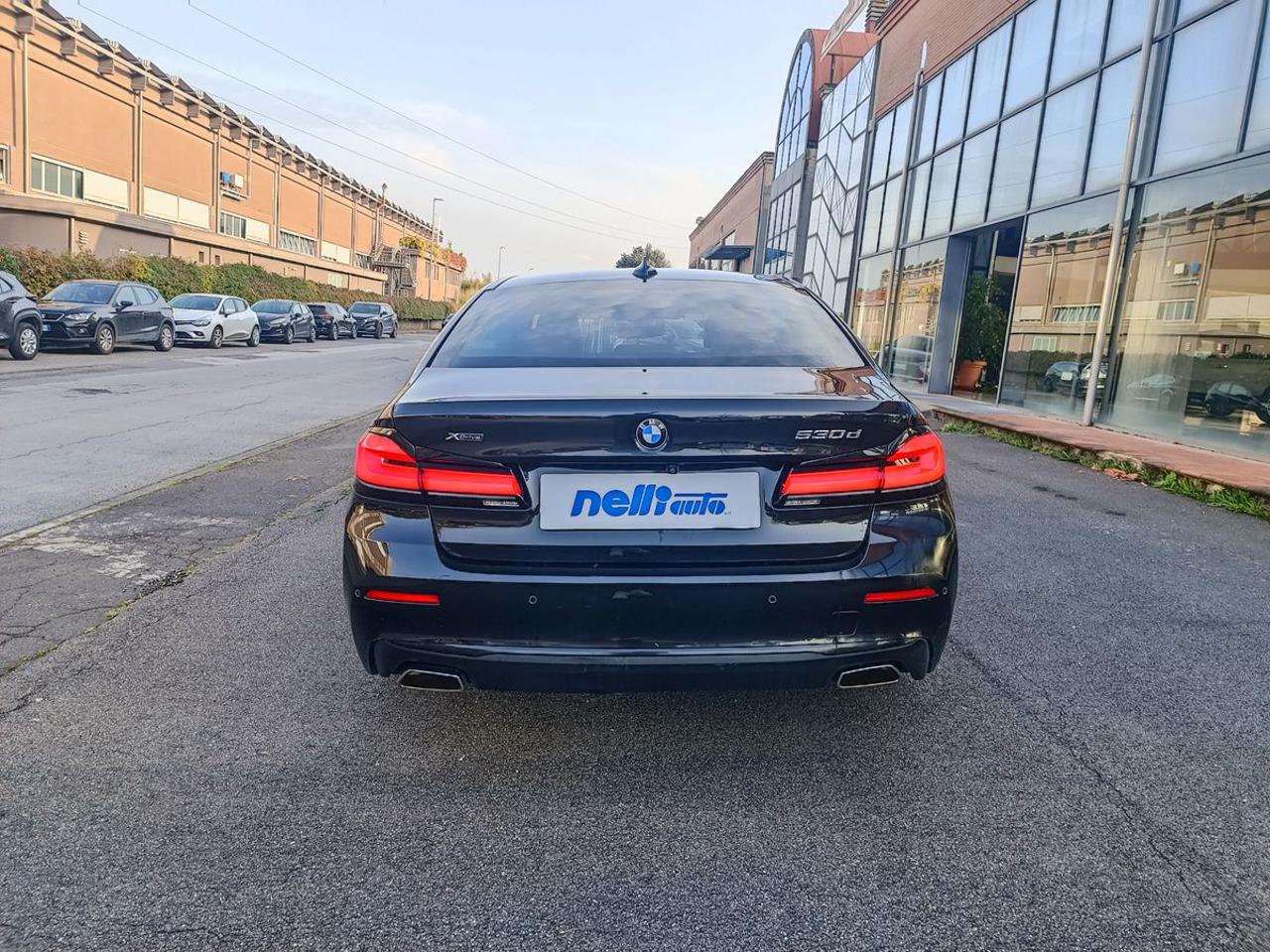 BMW 530 d 48V xDrive Luxury - 23