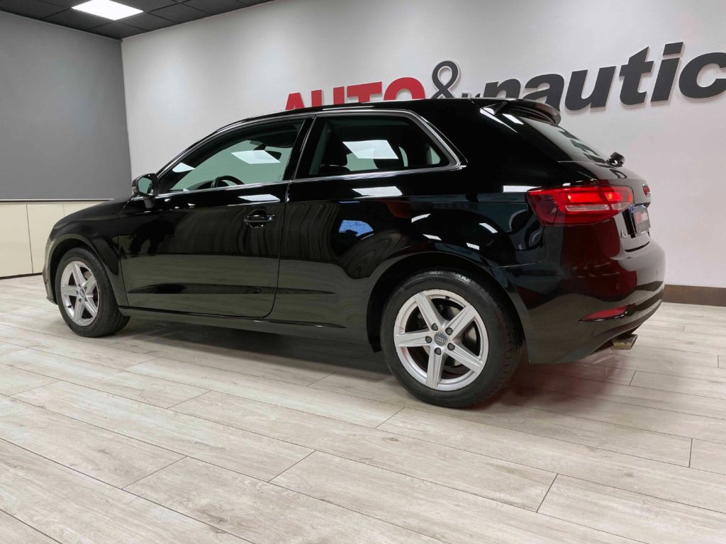 AUDI A3 3P 1.6 TDI 110CV - 7