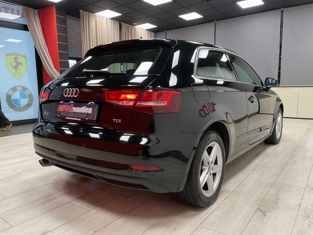 AUDI A3 3P 1.6 TDI 110CV - 10