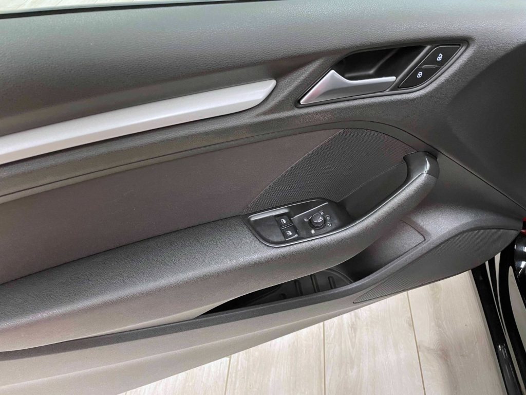 AUDI A3 3P 1.6 TDI 110CV - 13