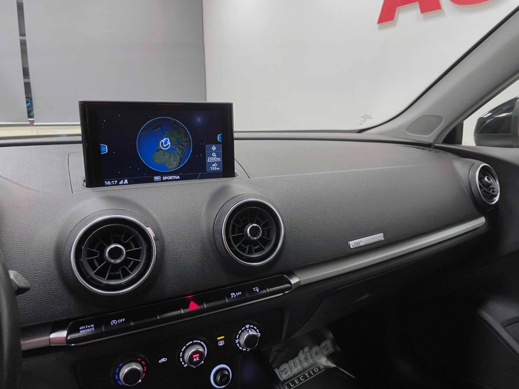 AUDI A3 3P 1.6 TDI 110CV - 22