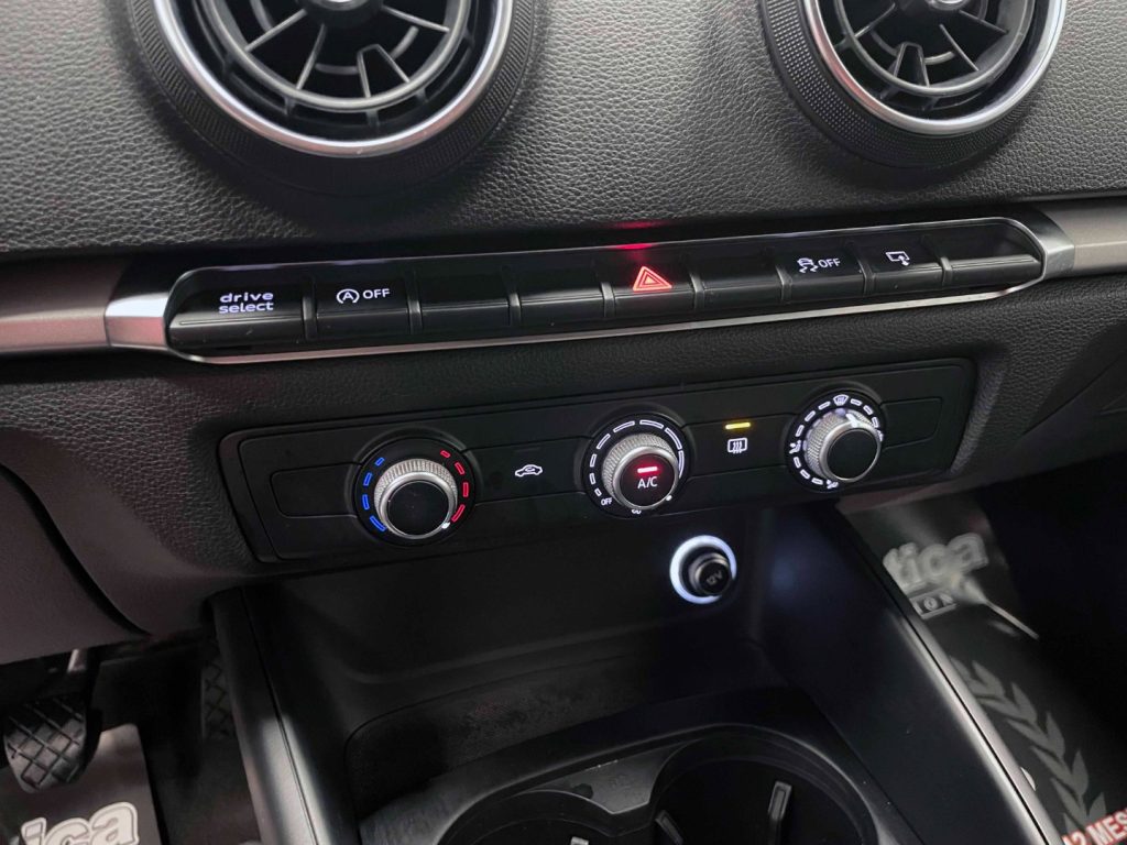 AUDI A3 3P 1.6 TDI 110CV - 27