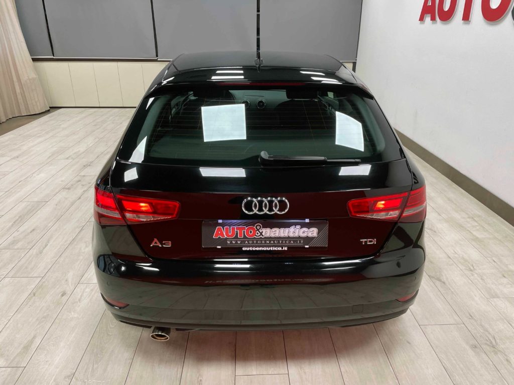 AUDI A3 3P 1.6 TDI 110CV - 38