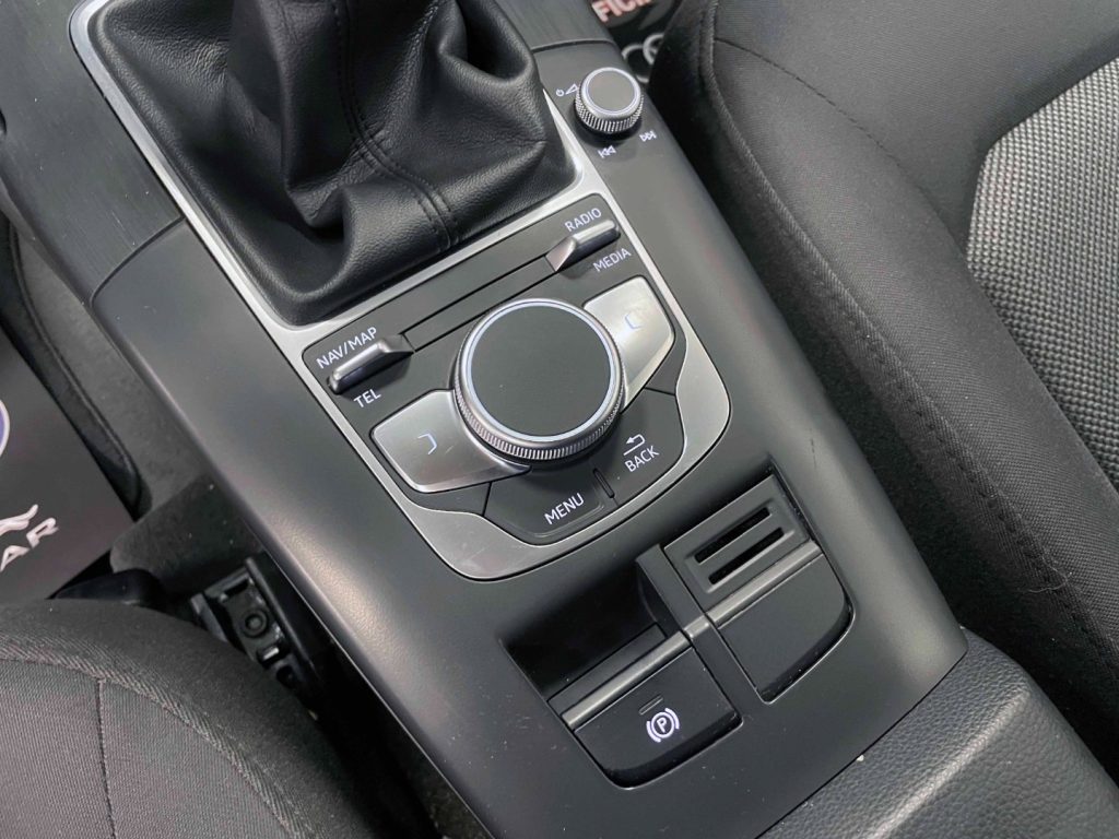 AUDI A3 3P 1.6 TDI 110CV - 41