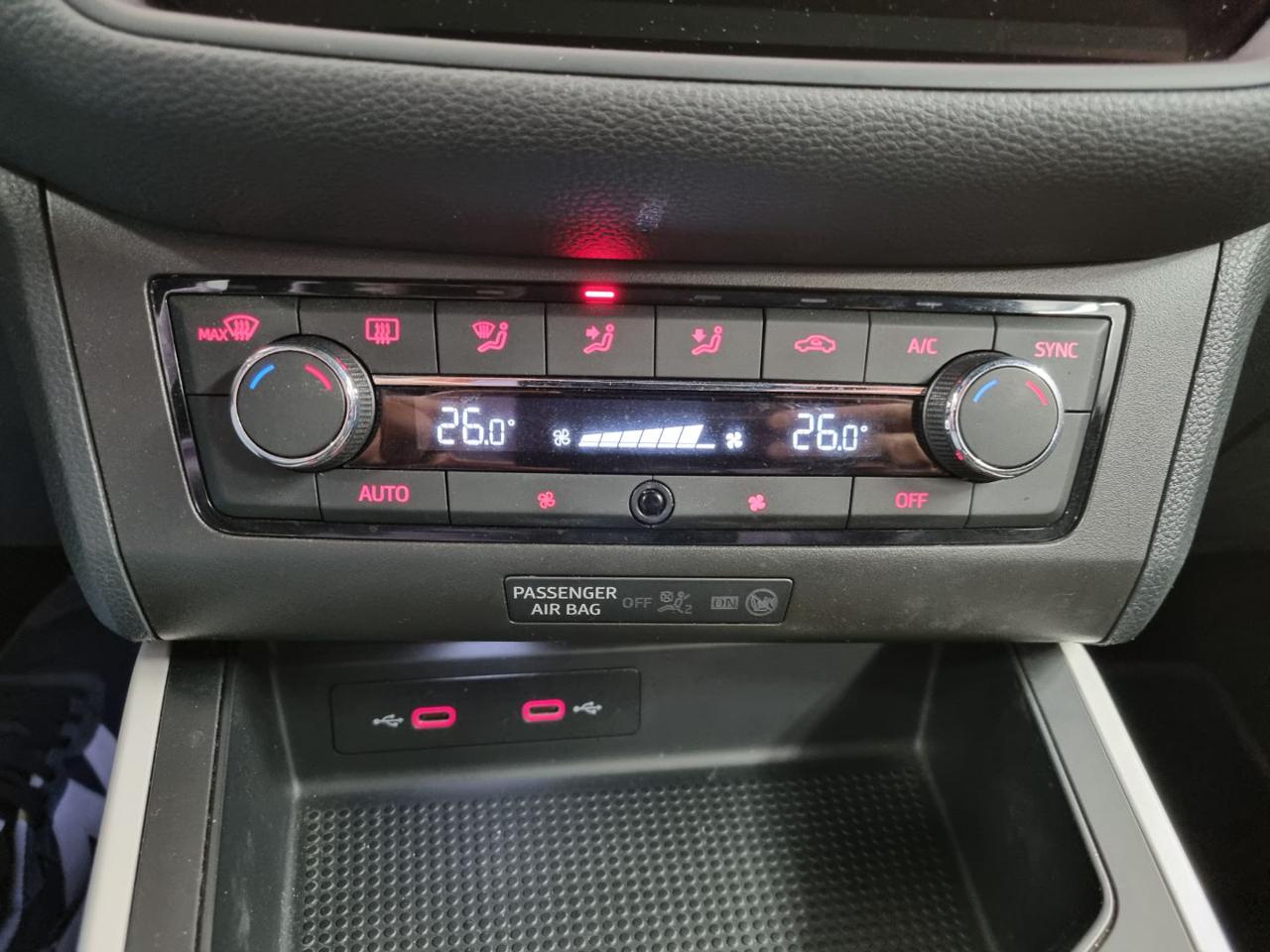 SEAT Arona 1.0 TGI XCELLENCE - 13