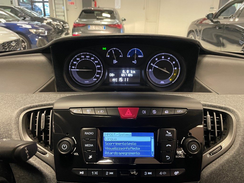 LANCIA Ypsilon 1.0 FireFly 5 porte Hybrid Silver+5posti+Bluetooth - 10