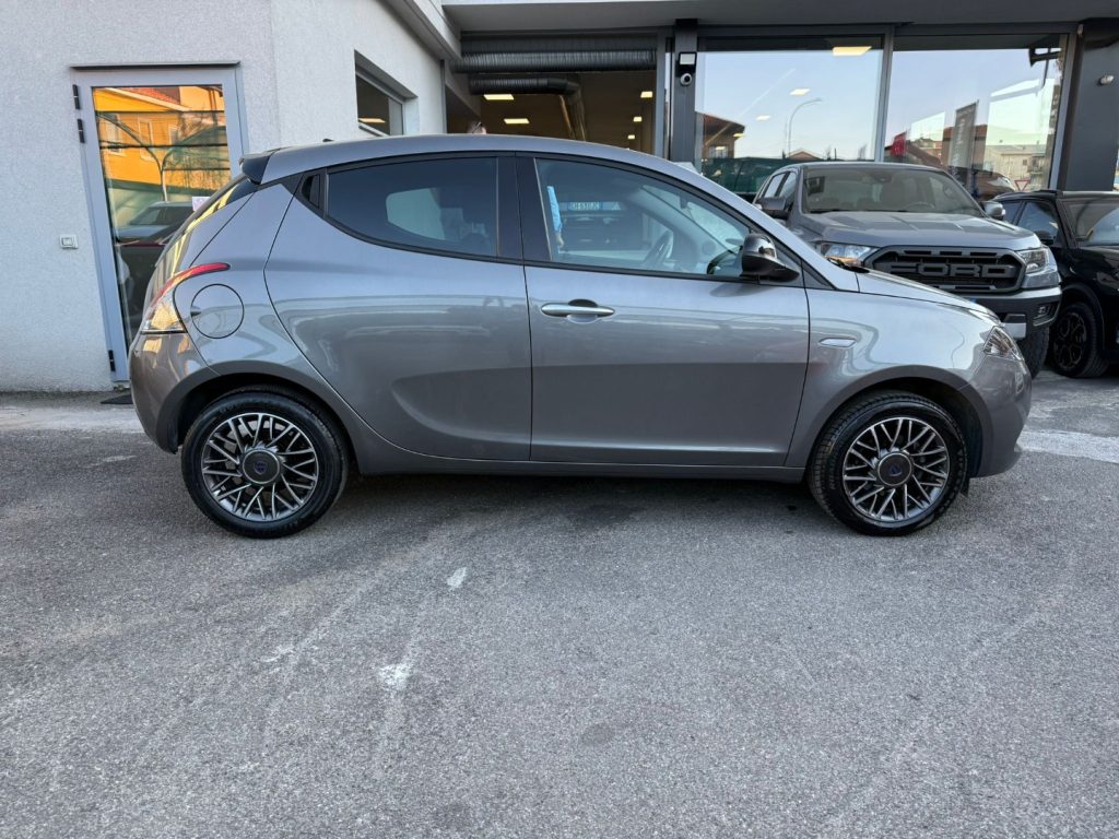 LANCIA Ypsilon 1.0 FireFly 5 porte S&S Hybrid Platino - 6