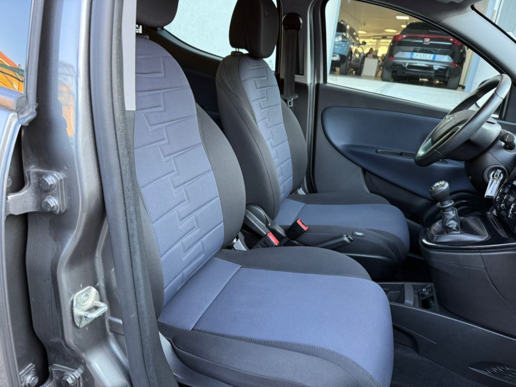 LANCIA Ypsilon 1.0 FireFly 5 porte S&S Hybrid Platino - 20