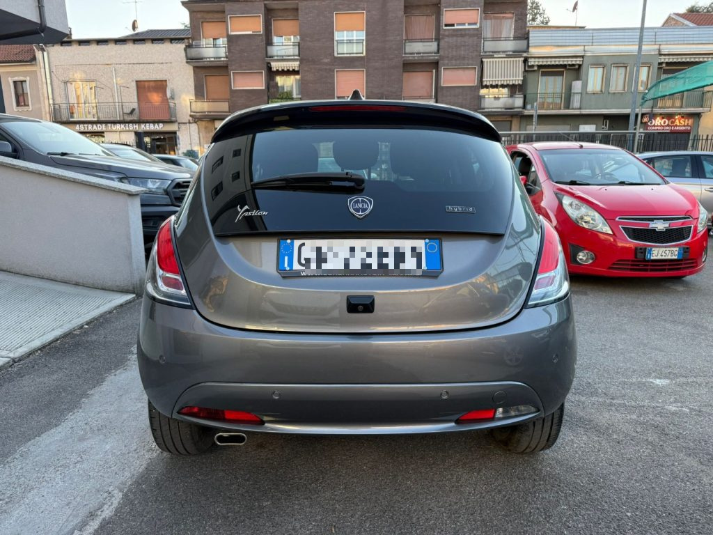 LANCIA Ypsilon 1.0 FireFly 5 porte S&S Hybrid Platino - 4