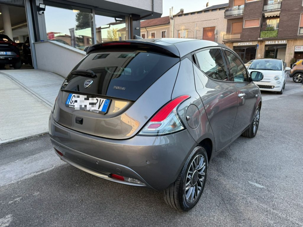 LANCIA Ypsilon 1.0 FireFly 5 porte S&S Hybrid Platino - 5