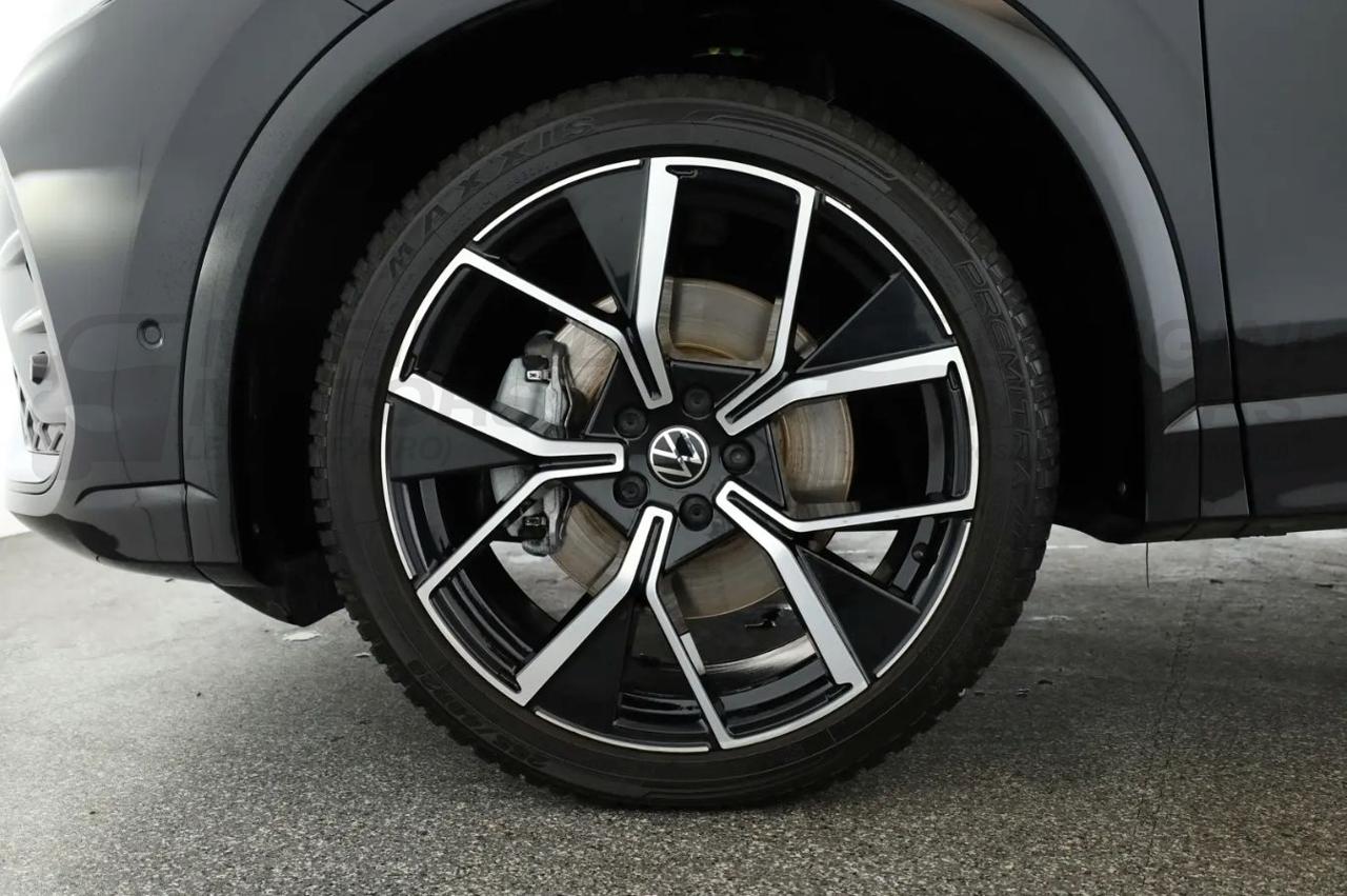 VOLKSWAGEN Tiguan 2.0 TDI 150CV DSG R LINE TETTO - NAVI - CERCHI 20 - 6