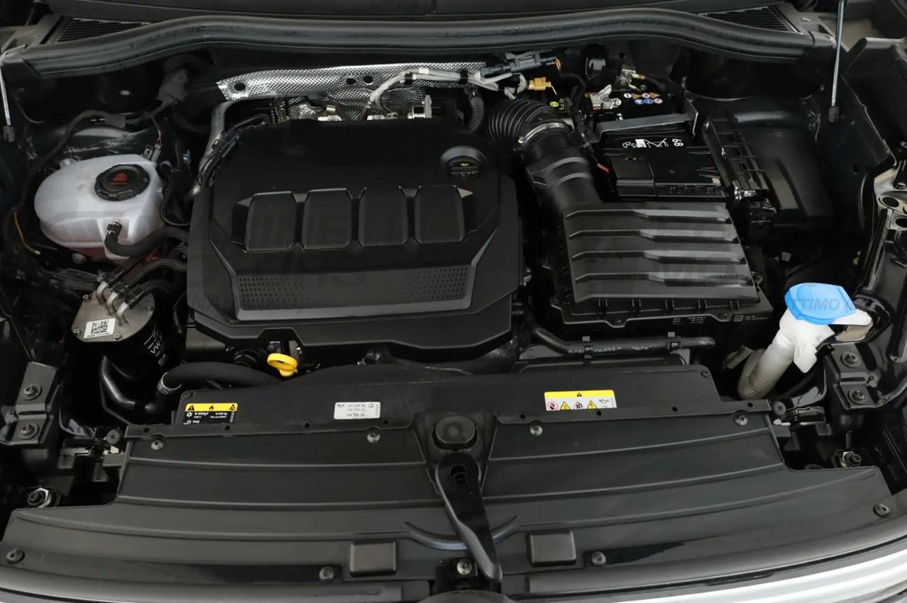 VOLKSWAGEN Tiguan 2.0 TDI 150CV DSG R LINE TETTO - NAVI - CERCHI 20 - 18