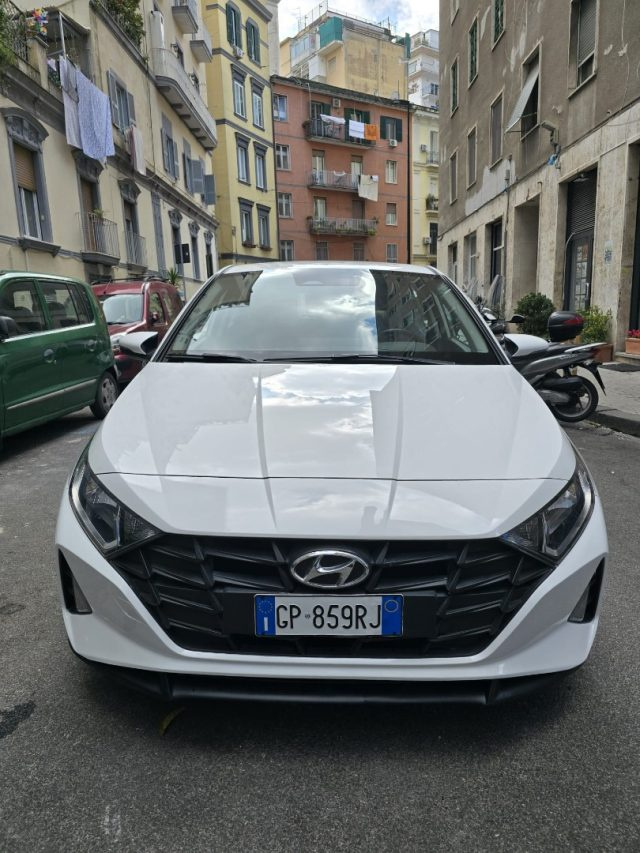 HYUNDAI i20 Bianco pastello