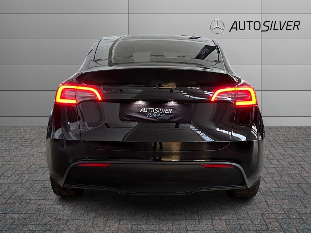 TESLA Model Y RWD - 4