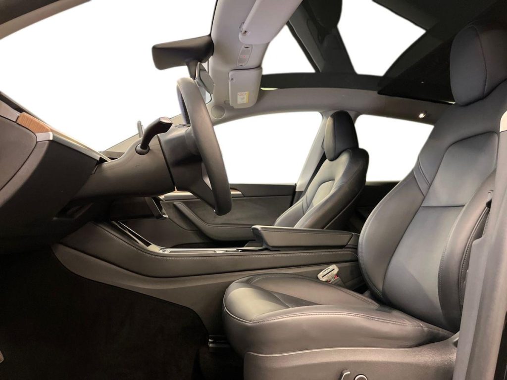 TESLA Model Y RWD - 9