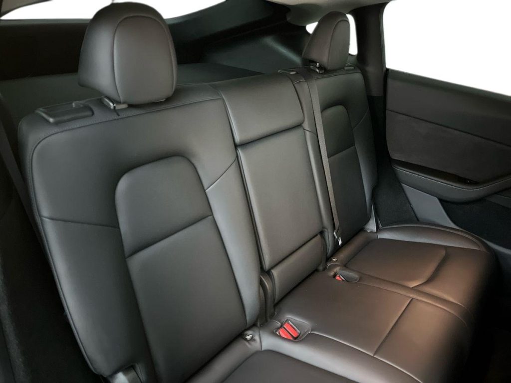 TESLA Model Y RWD - 15