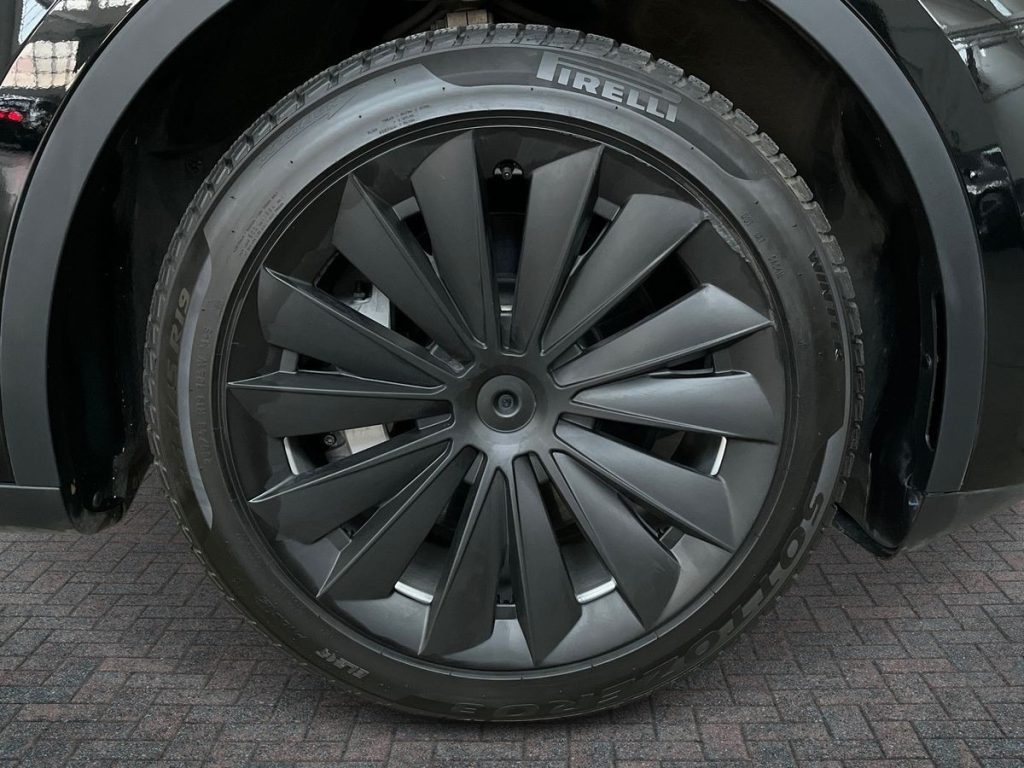 TESLA Model Y RWD - 7