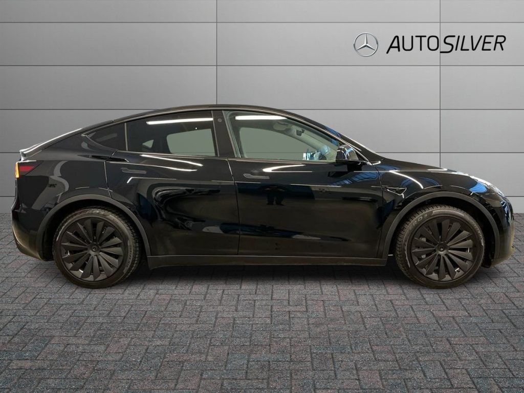 TESLA Model Y RWD - 5