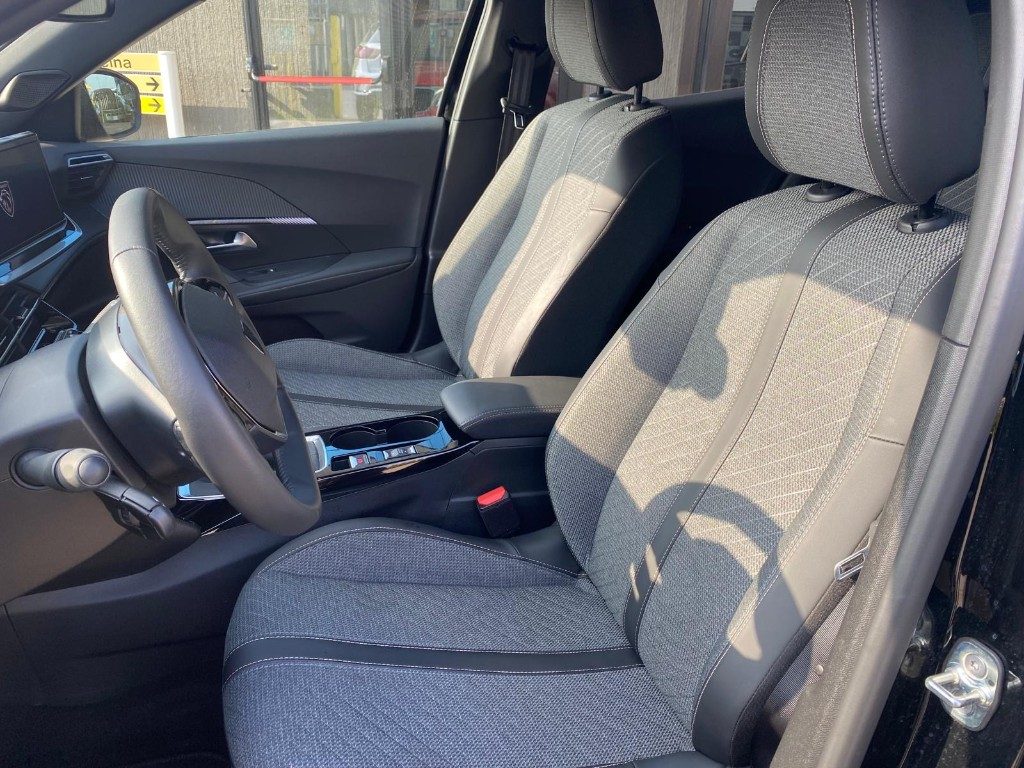 PEUGEOT 2008 PureTech 100 S&S Allure -AZIENDALE OK NEOPATENTATI - 10