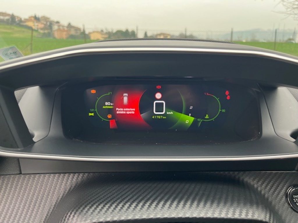 PEUGEOT 2008 BlueHDi 110 S&S Allure Pack - 13