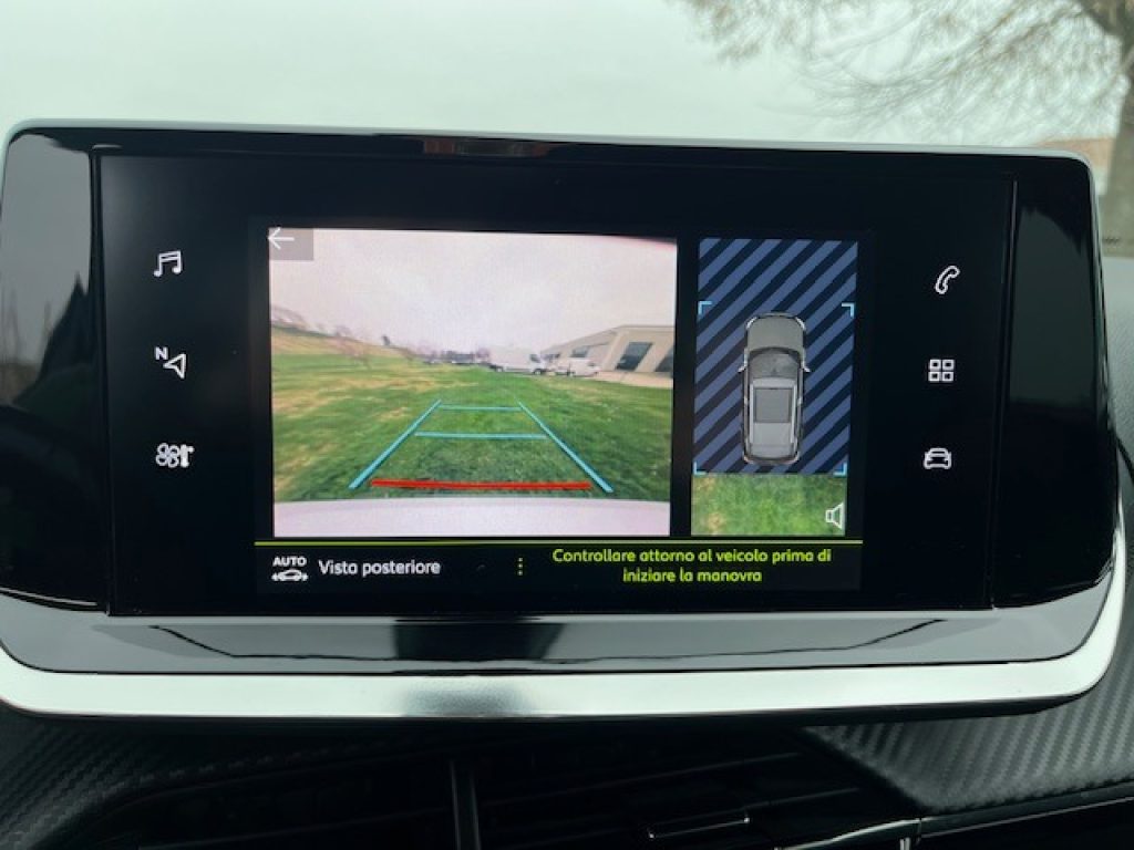 PEUGEOT 2008 BlueHDi 110 S&S Allure Pack - 16