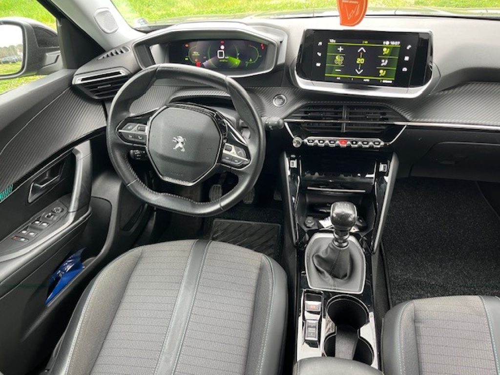 PEUGEOT 2008 BlueHDi 110 S&S Allure Pack - 21