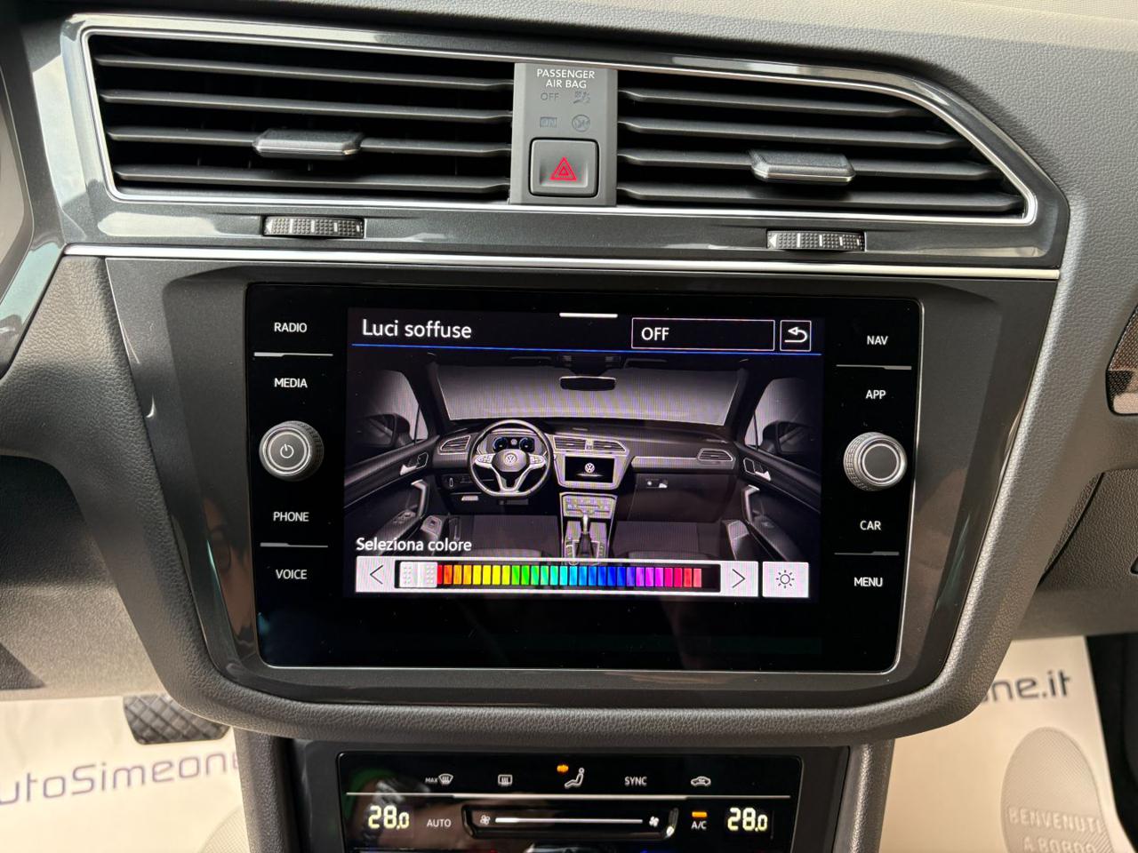 VOLKSWAGEN Tiguan 2.0 TDI 150 CV SCR DSG Life - 16