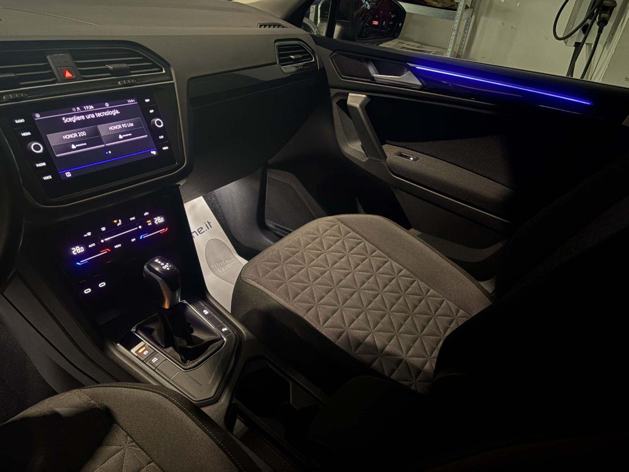 VOLKSWAGEN Tiguan 2.0 TDI 150 CV SCR DSG Life - 26